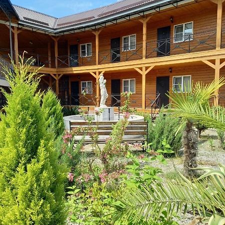 Hotel La Fontan Sukhumi Esterno foto