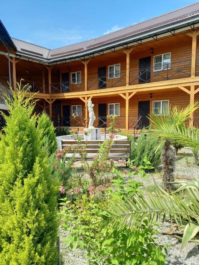Hotel La Fontan Sukhumi Esterno foto